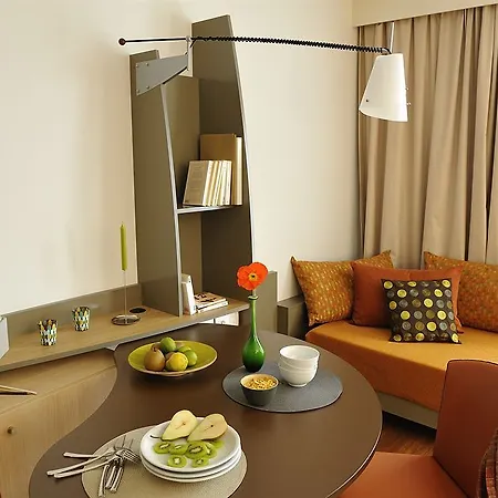 Adagio Centre 4*