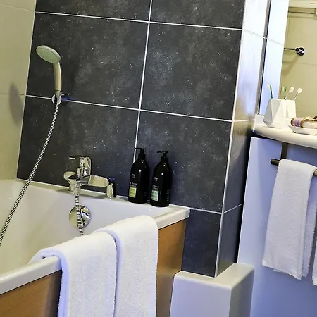 Hotel apartamentowy Adagio Centre 4*